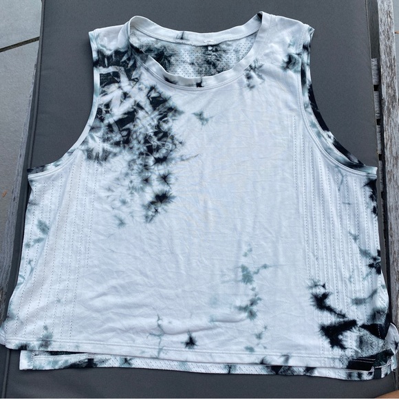 Lululemon Train to Be Tank *Shibori Deep Coal M (fits big) - Picture 3 of 5